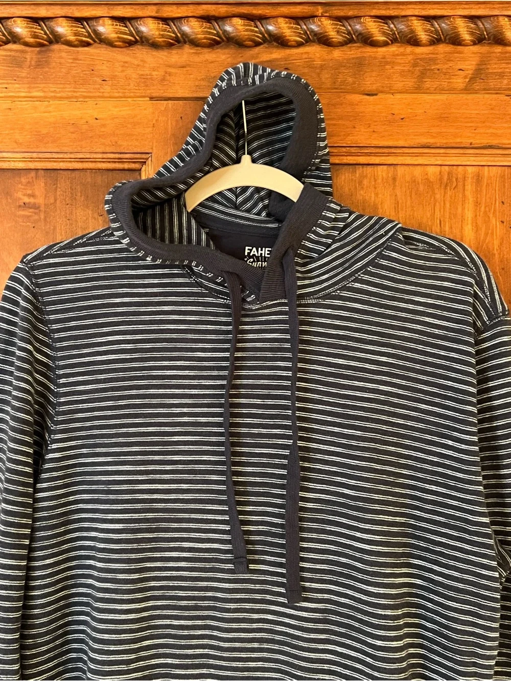 Faherty Men's Sunwashed Slub Hoodie | Navy Stream Stripe | Size S | NWOT - Picture 5 of 10